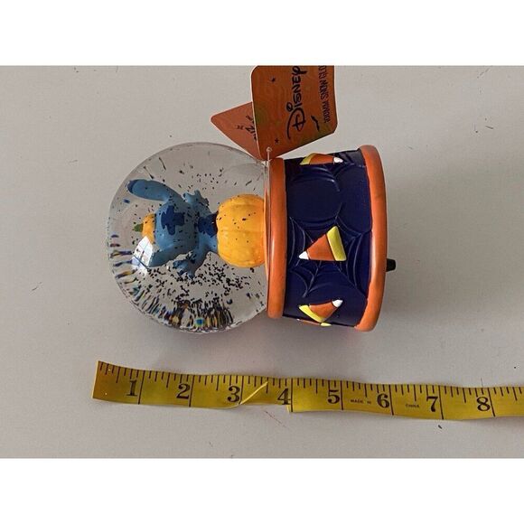 Disney Stitch Halloween Pumpkin Jack O Lantern Musical 100 mm Snow Water Globe - Picture 9 of 10